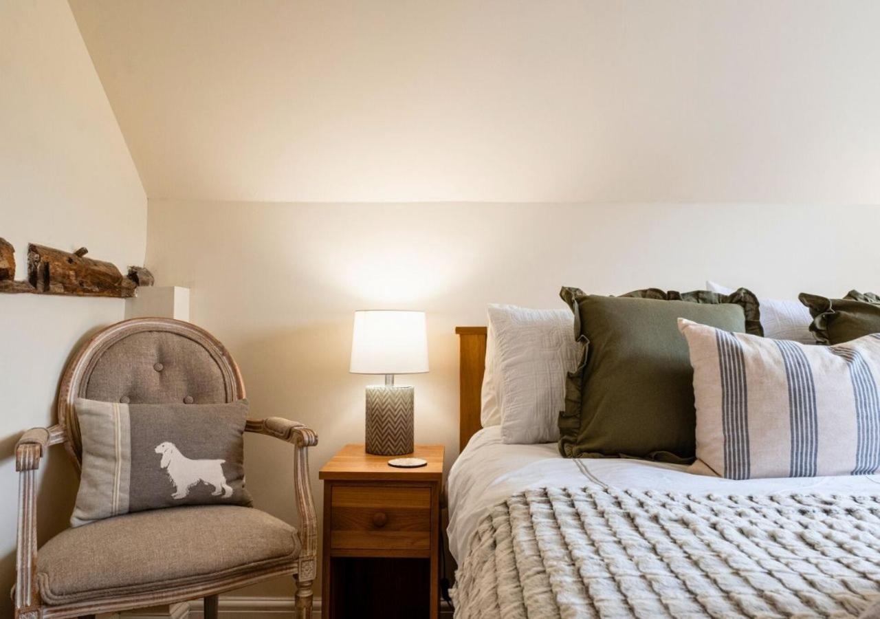 Clifford Chambers - Cosy 2 Bedroom Cottage! Shottery エクステリア 写真