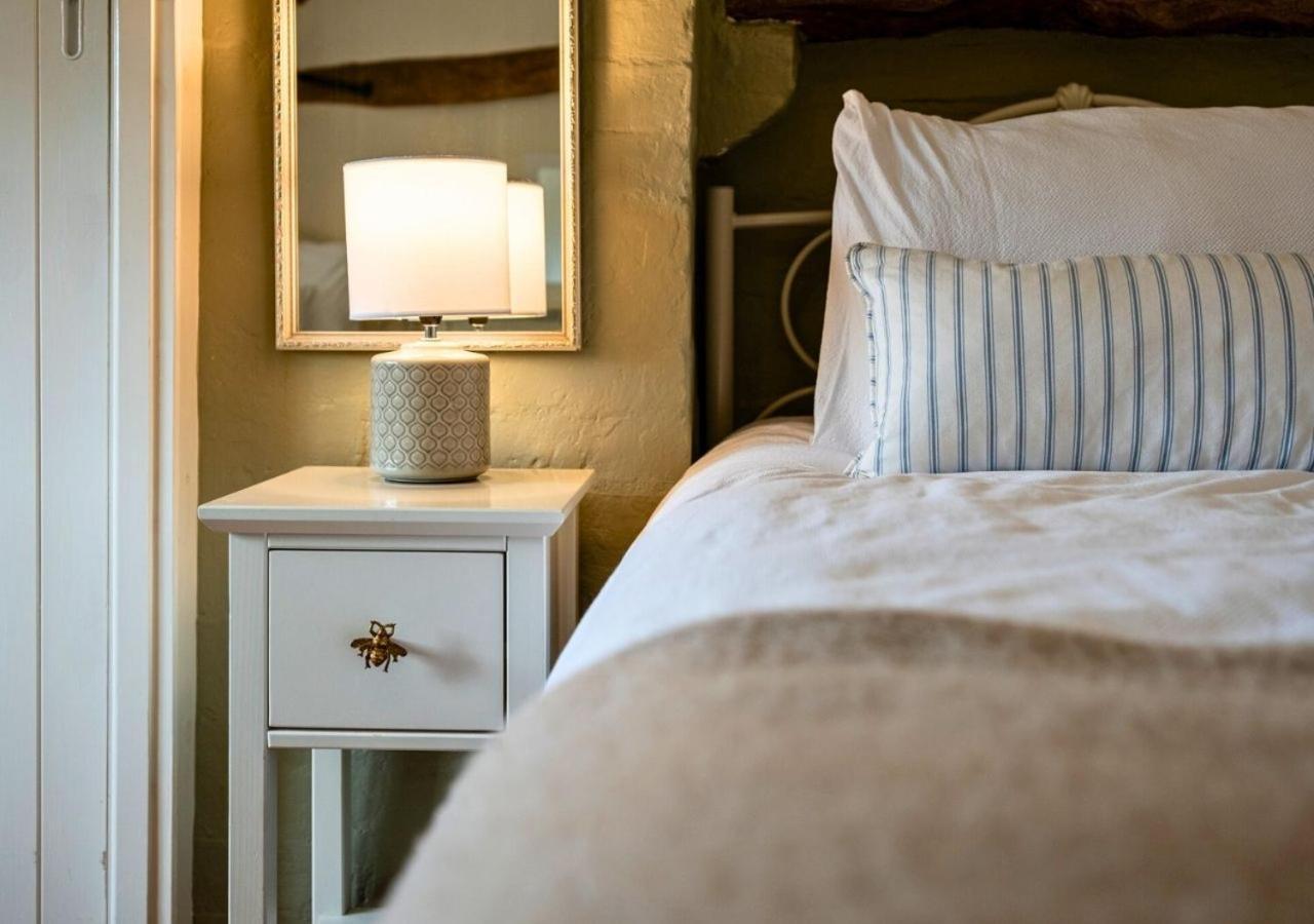 Clifford Chambers - Cosy 2 Bedroom Cottage! Shottery エクステリア 写真