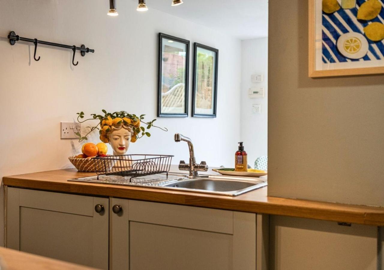 Clifford Chambers - Cosy 2 Bedroom Cottage! Shottery エクステリア 写真
