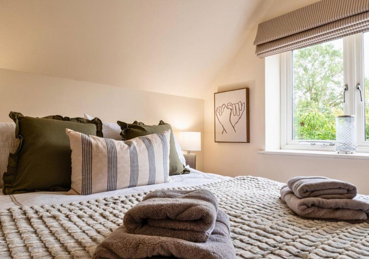 Clifford Chambers - Cosy 2 Bedroom Cottage! Shottery エクステリア 写真