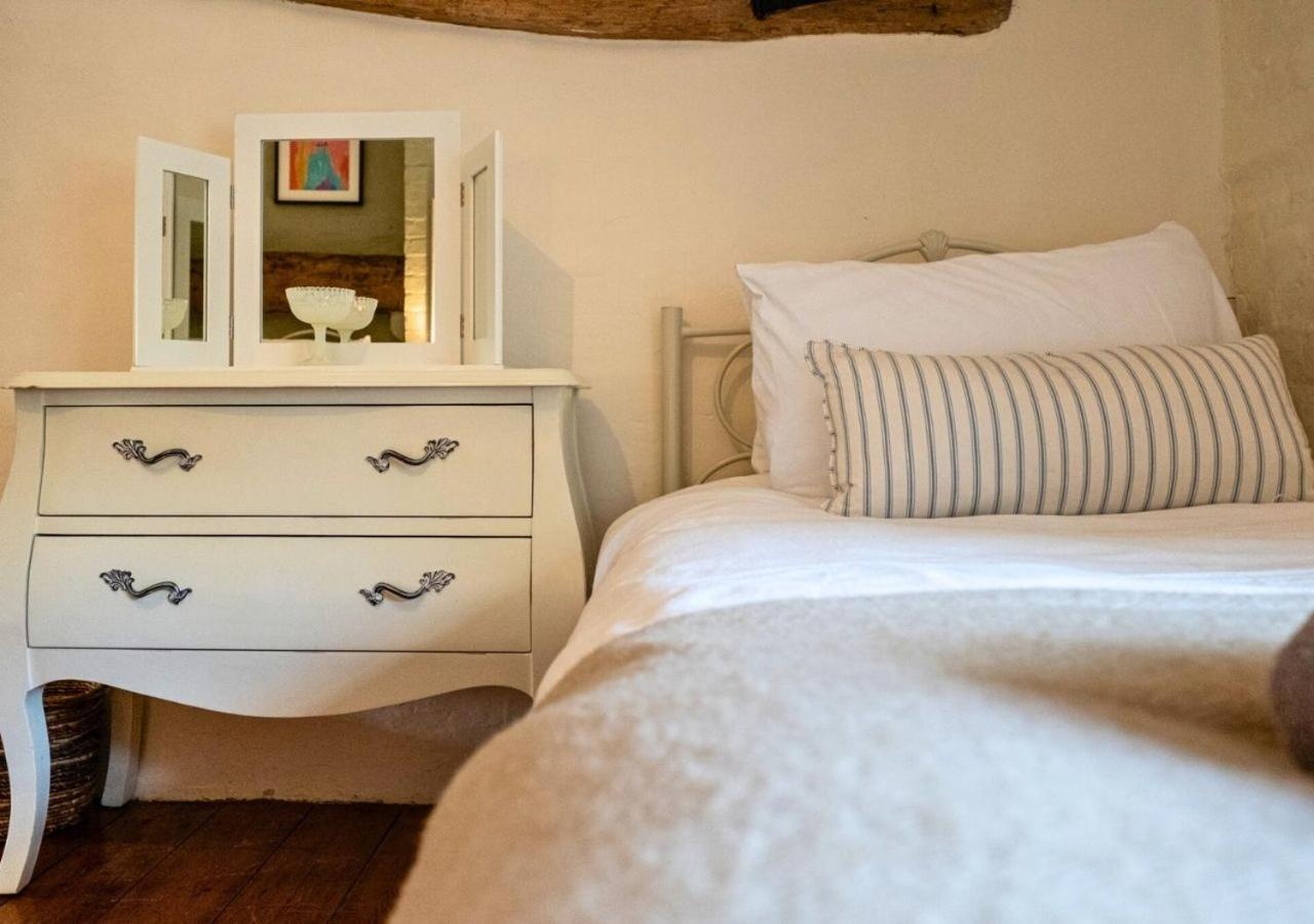 Clifford Chambers - Cosy 2 Bedroom Cottage! Shottery エクステリア 写真