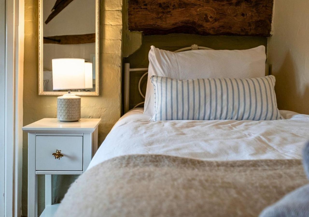 Clifford Chambers - Cosy 2 Bedroom Cottage! Shottery エクステリア 写真