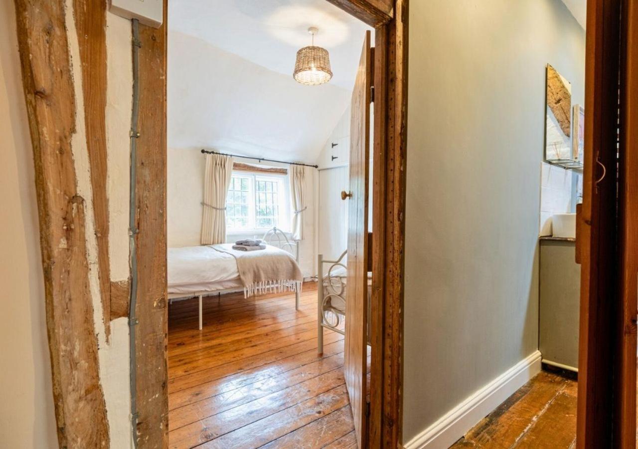Clifford Chambers - Cosy 2 Bedroom Cottage! Shottery エクステリア 写真